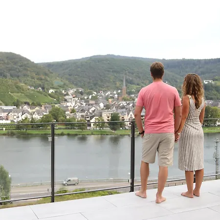 Mv Roemervilla, Lofts & Penthouses Mit Traumhaftem Moselpanoramablick Und Sauna 아파트 트라이스카르덴