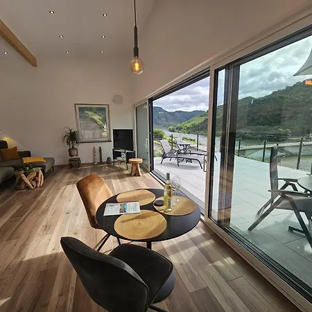 Mv Roemervilla, Lofts & Penthouses Mit Traumhaftem Moselpanoramablick Und Sauna Treis-Karden