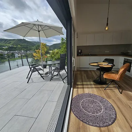 Mv Roemervilla, Lofts & Penthouses Mit Traumhaftem Moselpanoramablick Und Sauna Apartman