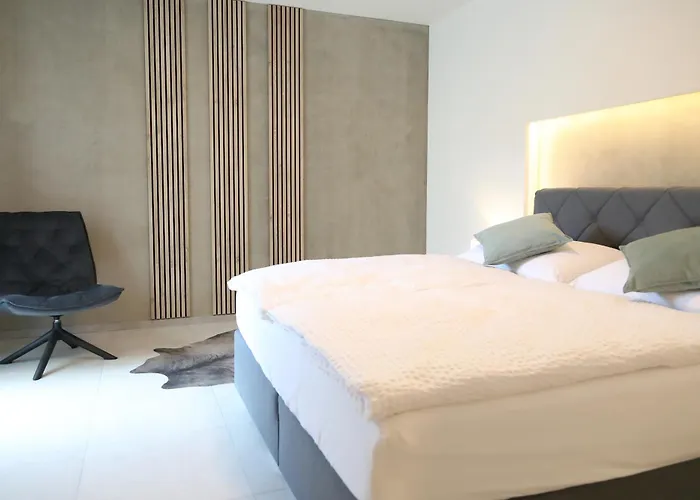 Mv Roemervilla, Lofts & Penthouses Mit Traumhaftem Moselpanoramablick Und Sauna アパート トライス・カーデン