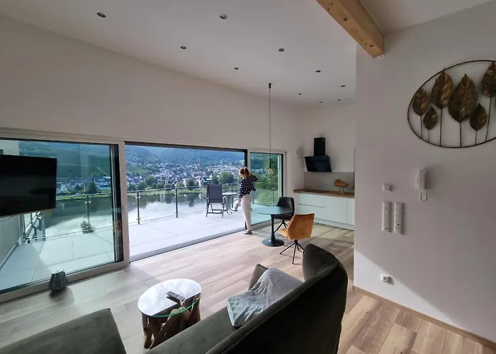Mv Roemervilla, Lofts & Penthouses Mit Traumhaftem Moselpanoramablick Und Sauna アパート トライス・カーデン